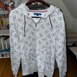 Tommy Hilfiger
Zipup sweatshirt 
Grey with logos
Large size